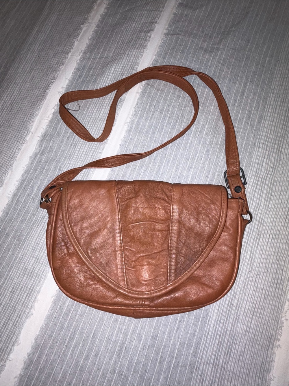 Turkish Tan Leather Crossbody Bag - Picture 3 of 6